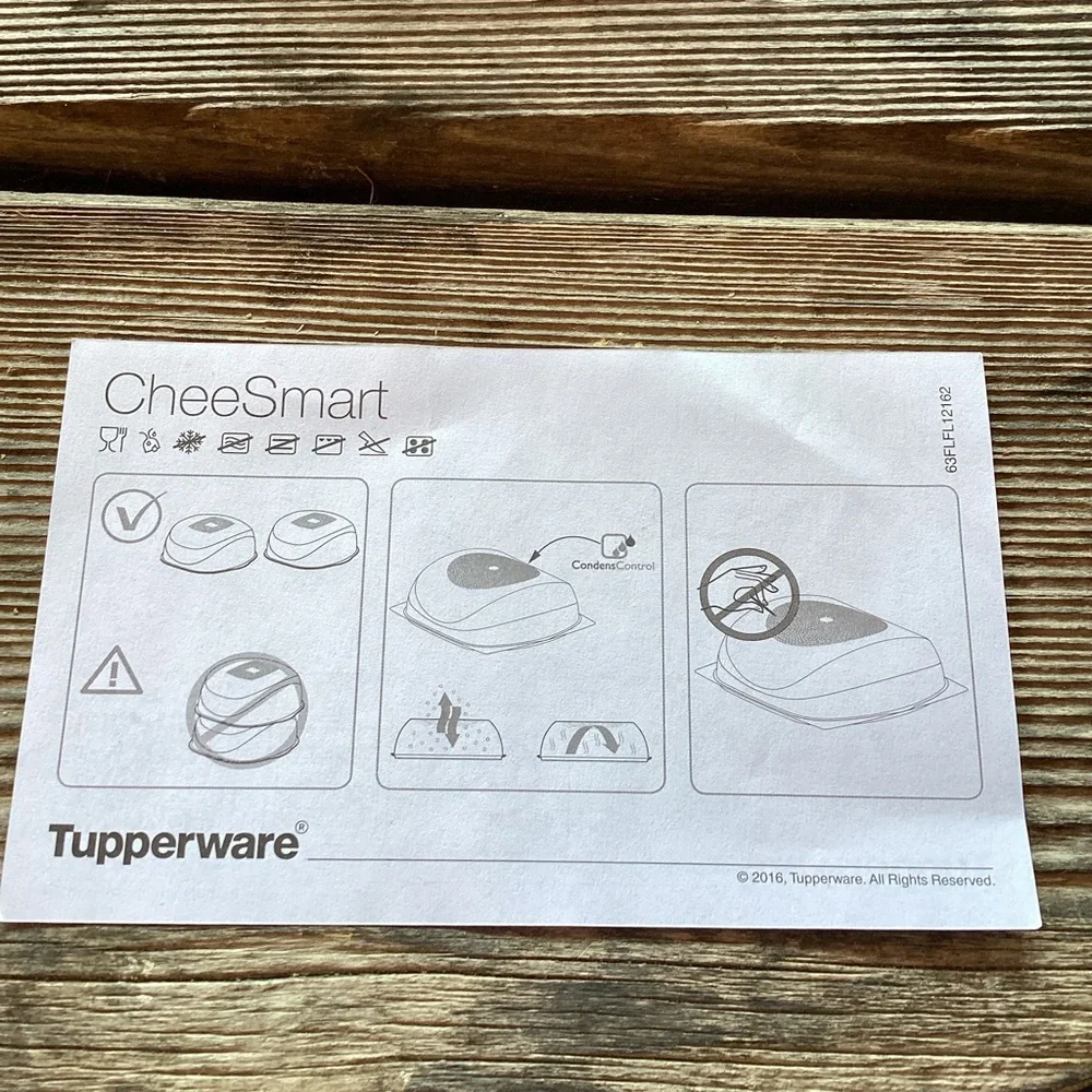 Tupperware CheeSmart square storage - Picture 4 of 4